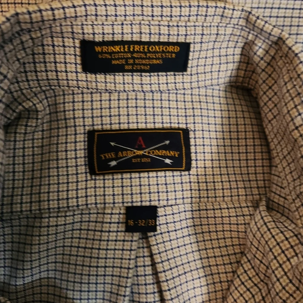 Arrow Company Wrinkle Free Oxford - Picture 2 of 5